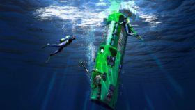 Nhật ký 3 giờ dưới vực Mariana sâu nhất Trái Đất của đạo diễn Titanic trứ danh